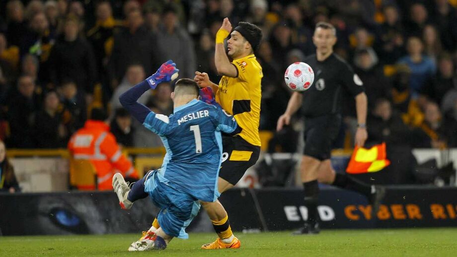 Wolverhampton-Leeds, 2-3: lobos vão ao tapete