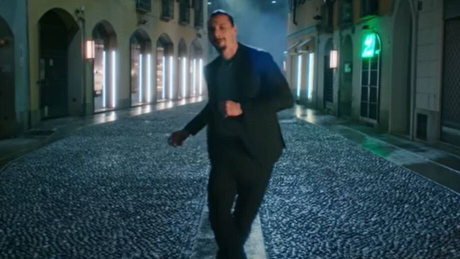 Avançado do Milan e ex-jogador da Roma protagonizam campanha publicitária