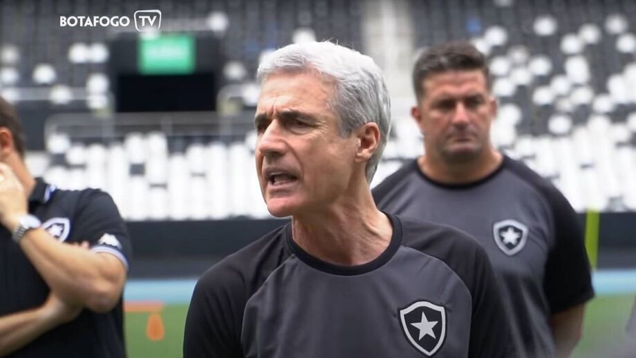 Treinador orientou esta terça-feira a primeira sessão ao leme da equipa brasileira