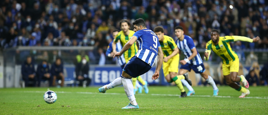 A crónica do FC Porto-Tondela, 4-0: bloqueio acabou a dois tempos