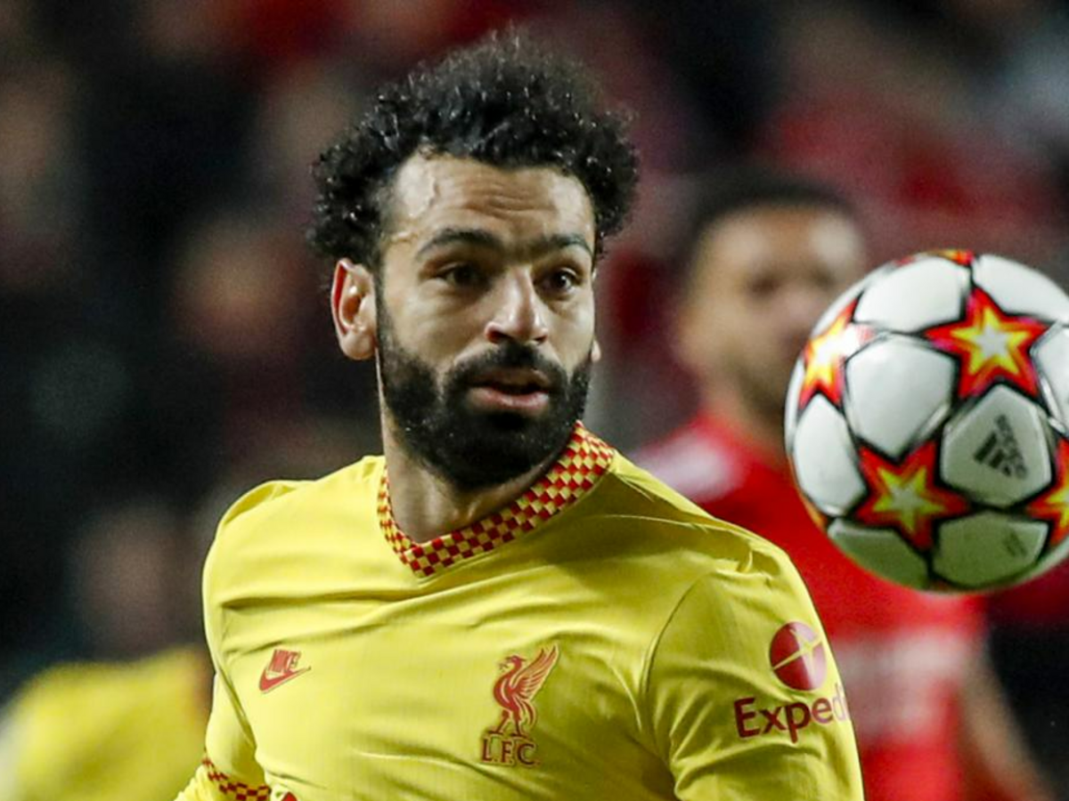 Salah diz que quer ficar no Liverpool, mas deixa futuro em aberto