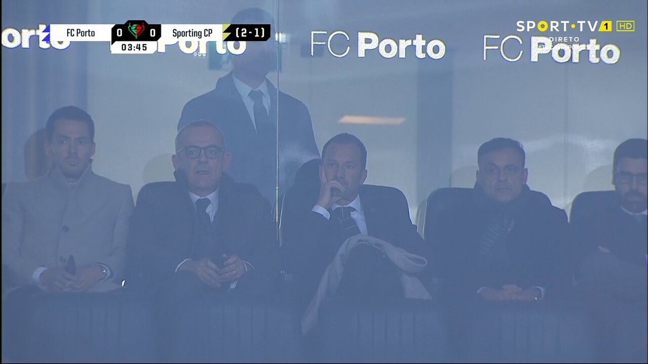 varandas-na-tribuna-presidencial-do-drag-o-assistir-ao-fc-porto