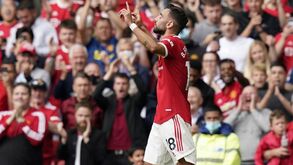 Oficial: Bruno Fernandes renova com Manchester United