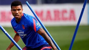 Ex-Benfica recorda infância difícil: «Saía do treino com fome e sabia que não ia comer»