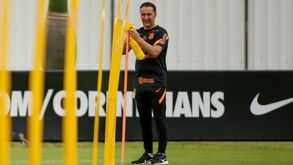 Vítor Pereira pede à direção do Corinthians jogador do Santa Clara