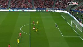 Assistência de Luis Díaz e Sadio Mané a fazer o segundo do Liverpool frente ao Benfica