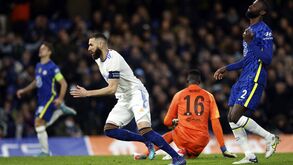 Ferdinand aplaude Benzema: «Deviam estar a escrever o nome dele na Bola de Ouro»