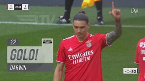 Taarabt recuperou a bola e assistiu Darwin para o golo: Benfica chegou ao empate neste lance
