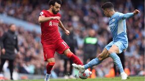 «Você foi cancelado»: City destaca travão de Cancelo a Salah