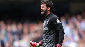 Alisson e o jogo com o Benfica: «Temos os pés no chão»