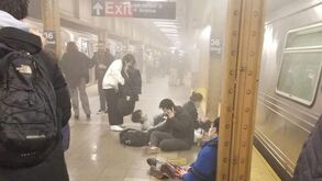 Pelo menos 13 feridos em explosão e tiroteio em estação de metro de Nova Iorque