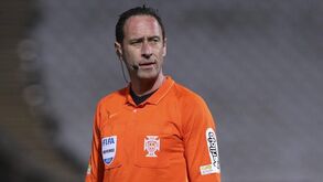 Soares Dias nomeado pela UEFA para arbitrar o Barcelona-Eintracht Frankfurt
