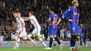 A crónica do Barcelona-Eint. Frankfurt, 2-3: o problema não era o relvado