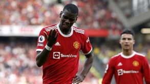 Manchester United vence mas Pogba não se livra da fúria dos adeptos