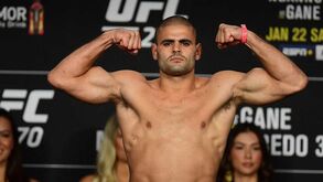 André Fialho estreia-se a vencer no UFC e leva para casa bónus de performance da noite