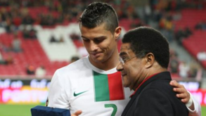 Federação Internacional de História e Estatísticas do Futebol escolheu o 'dream team' da seleção portuguesa