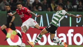 Darwin ganhou em velocidade a Coates e Neto e colocou o Benfica a vencer o Sporting