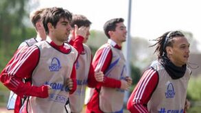 Jovens do Benfica afinam detalhes antes das 'meias' da Youth League