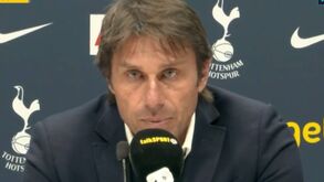 Conte: «Man. United contratou Varane, Sancho, Ronaldo e ficou pior classificado. Estranho, não?»