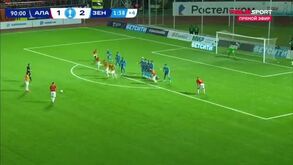 Equipa do segundo escalão inova, confunde adversários e jogada acaba em... golaço