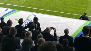 Rui Costa assiste ao Juventus-Benfica da Youth League nas bancadas do Estádio Colovray