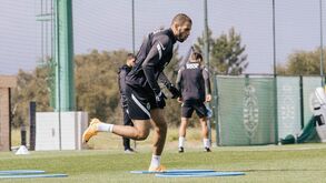 Slimani responde a utilizadores no Twitter: «Quando não se sabe do tema mais vale estar calado»