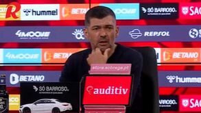 O resumo do Man. United-Sheffield Utd.: super Bruno Fernandes evita escândalo