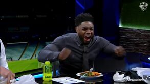 De Bruyne marcou tão cedo que nem deixou Micah Richards... jantar em paz