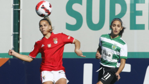 Benfica defronta Sporting no Estádio da Luz em dérbi que pode ser decisivo