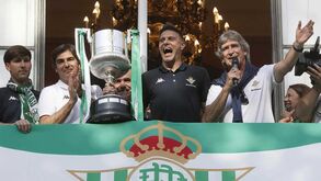 Joaquín e a célebre foto ao lado da Taça do Rei: «Disse que não queria aparecer todo nu...»