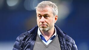 Roman Abramovich exige mais 593 milhões de euros para vender Chelsea