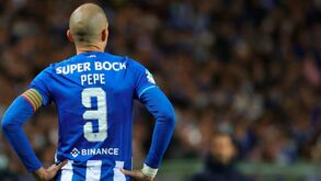 Ronaldo chama por Pepe: Central portista ainda tem pernas para correr na Árabia Saudita 