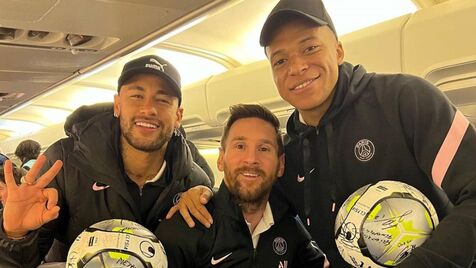 Mbappé revela que 'não é fácil' jogar com Neymar: 'Ele é muito