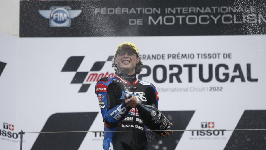 Vitória americana com 'sabor' português na corrida de Moto2 em Portimão