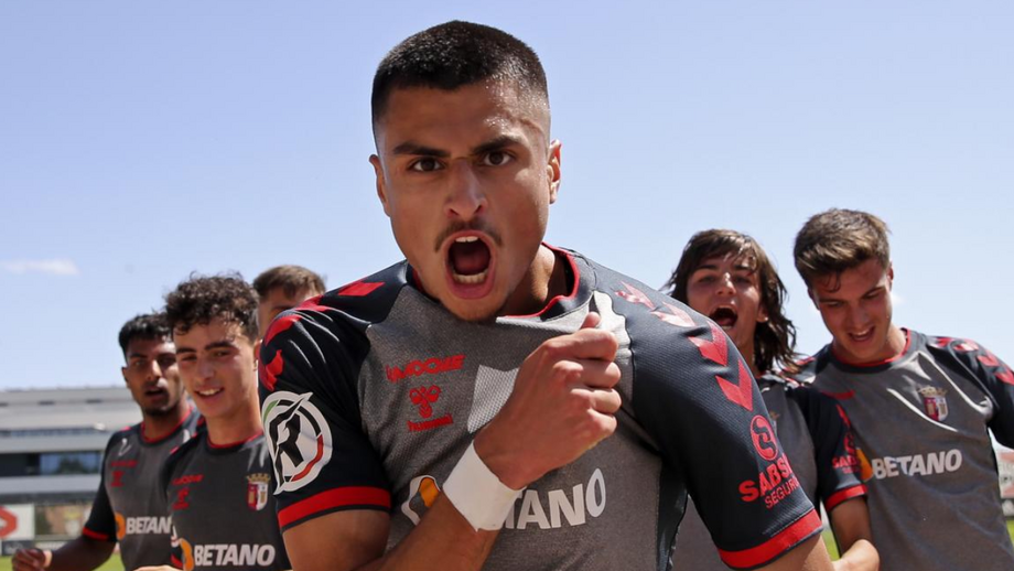 A crónica do Benfica-Sp. Braga, 0-3: bolas paradas feriram as águias