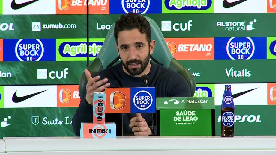 A reação do treinador do Sporting ao momento que colocou os leões na frente diante do Paços