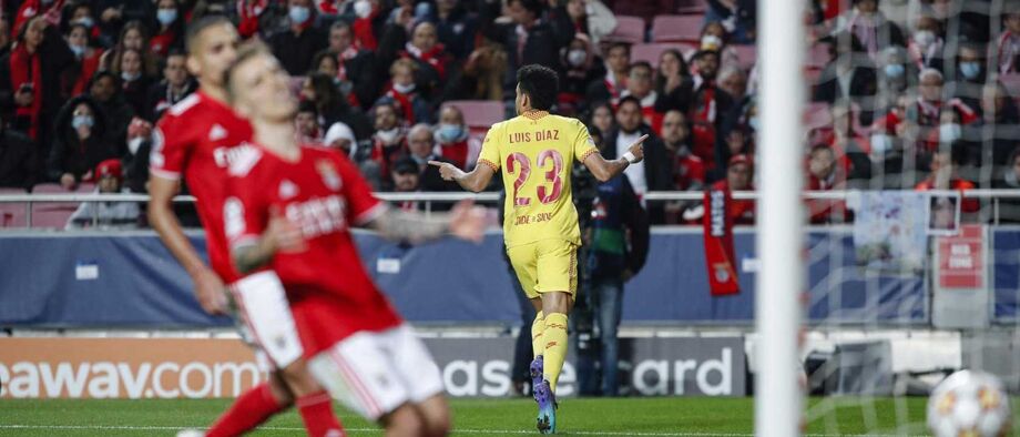 A crónica do Benfica-Liverpool, 1-3: quinze minutos de sol e Díaz de tempestade 