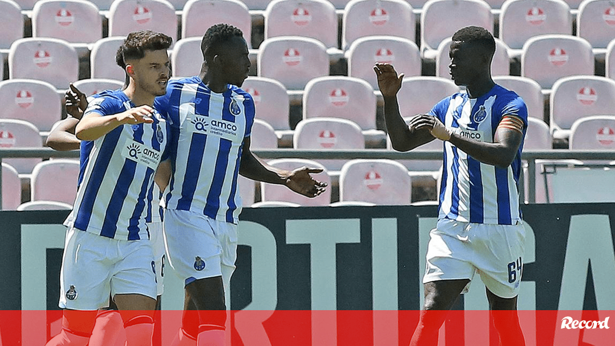 Penafiel Fc Porto B 1 2 Ejaita Carimba Reviravolta Portista No 25 De Abril 2ª Liga Jornal 7116