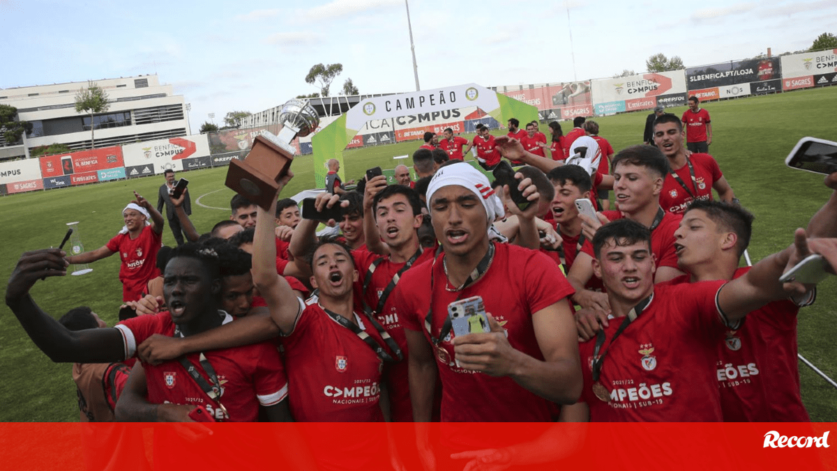 Benfica é Campeão Nacional De Juniores - Juniores - Jornal Record