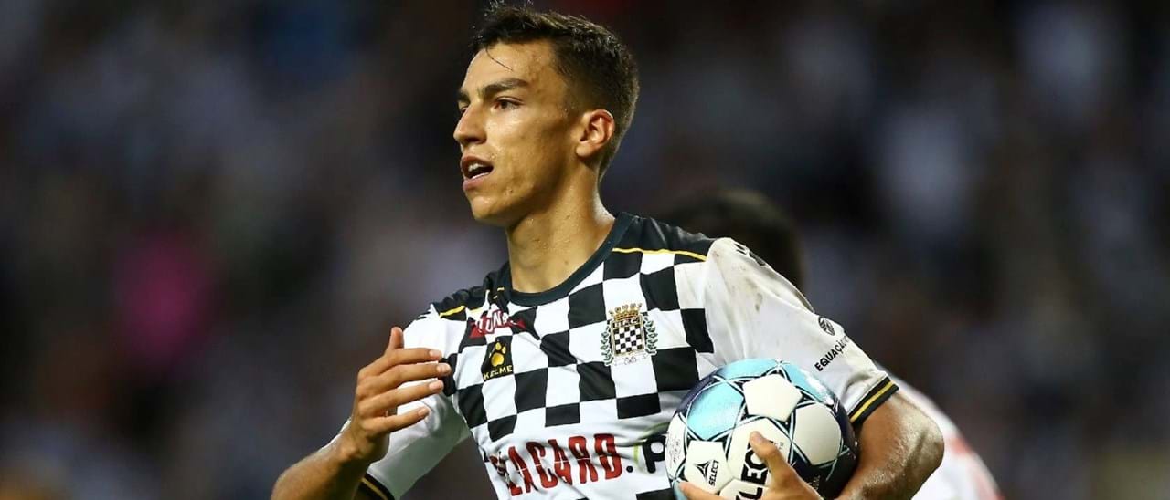 Slavia Praga confirma saída de Petar Musa - Boavista - Jornal Record