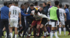 Batalha campal e grande susto com jogador no final do Famalicão-Sp. Braga