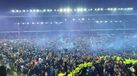 Imagens incríveis: milhares de adeptos no relvado do Goodison Park após permanência do Everton