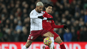 Aston Villa-Liverpool: reds tentam alcançar Manchester City no topo da tabela
