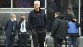 Mourinho não gostou do que viu no jogo da Roma: «Foi tudo pobrezito»