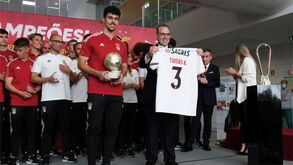 As imagens da homenagem da Câmara Municipal do Seixal à equipa de juniores do Benfica