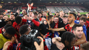 Bournemouth confirmou o regresso à Premier League e... foi a loucura