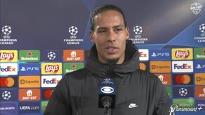 Van Dijk deixa 'dica' a Thierry Henry: «Mandei-lhe mensagem e ele não me respondeu...»