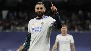 Benzema iguala registo de Cristiano Ronaldo na Champions e fica a um golo de Raúl