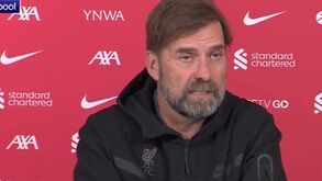 Klopp estranha amizade de Luis Díaz com Curtis Jones: «Não faço ideia como comunicam»