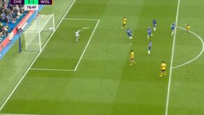 Grande golo de Trincão no jogo do Wolverhampton com o Chelsea